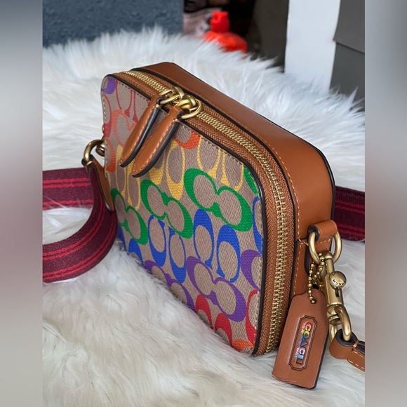 CJ802 - Coach Charter Slim Crossbody in Rainbow Signature Canvas - Picture 4 of 13